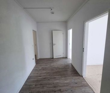 3 Zimmer Wohnung mit Balkon und Dusche sucht neue Mieter! - Photo 1