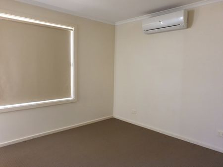 Three Bedroom, Three Bathroom, Sough After Area - Photo 2