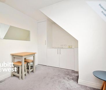 Studio to rent - Photo 6