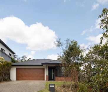 SINGLE LEVEL FAMILY HOME - Photo 2