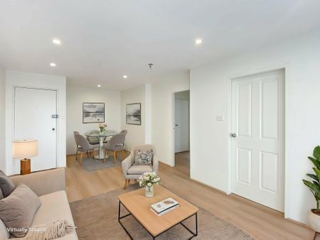 Conveniently Located Apartment! - Photo 3
