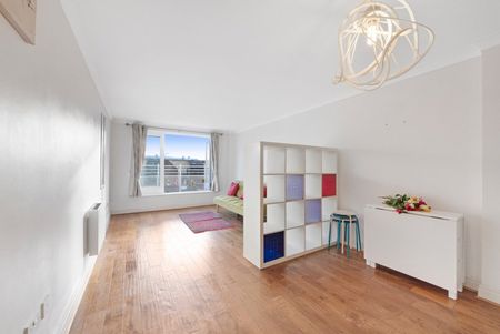 1 Bed Flat, New Caledonian Wharf, SE16 - Photo 2