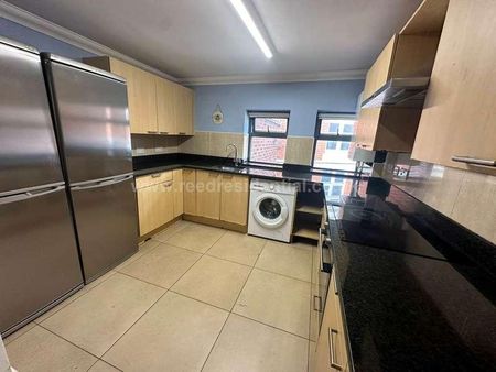 Arthur Ave, Nottingham, NG7 - Photo 3
