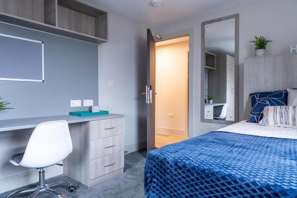 7 bedroom flat to rent - Photo 1