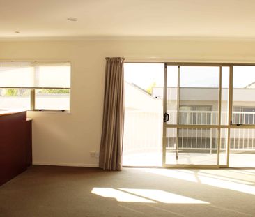 2/11a Ruakiwi Road - Photo 3
