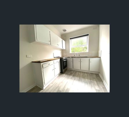 21 23 King Edward Avenue, Albion, Vic 3020 - Photo 1