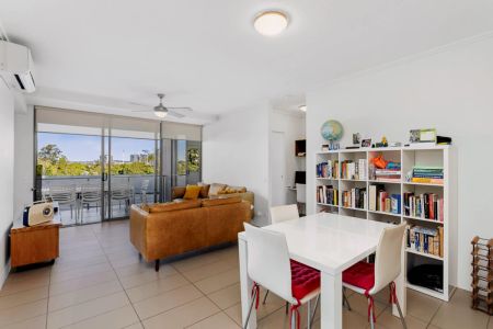 2Bedrooms, 2Bathrooms - Photo 2