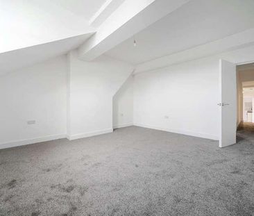 High Street, Sheerness, Kent, ME12 - Photo 3