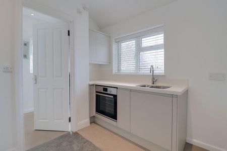 2 bedroom maisonette to rent - Photo 5