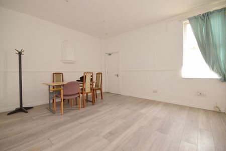 4 bedroom terraced house to rent - Photo 5