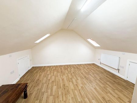 Studio to rent - Photo 5