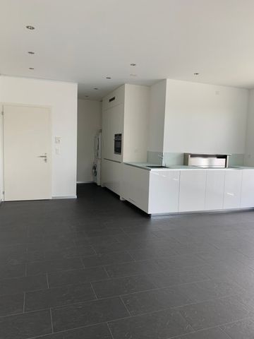 Loft on the 1st floor of about 100 m2 for rent! - Photo 3