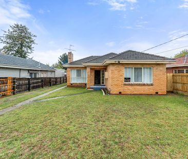 13 Luxmoore Street, Cheltenham VIC 3192 - House For Rent | Domain - Photo 6