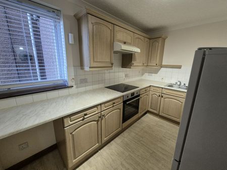 Ground floor flat to rent on - Photo 4