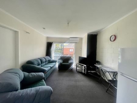 MANUREWA, 1 BEDROOM - Photo 2
