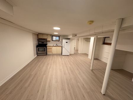 For Lease - 628 Manning Avenue, Toronto, Ontario - Photo 3