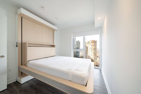 For Lease - 8 Gloucester Street Unit# 1802, Toronto, Ontario - Photo 2