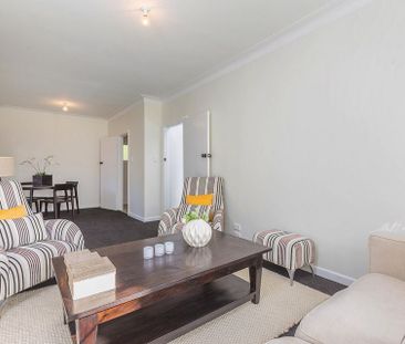 Historic Art Deco Apartment - Mount Eden (2 brms) - Photo 6