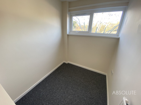 4 bed end of terrace house to rent in Harbourne Avenue, Paignton, TQ4 - Photo 3