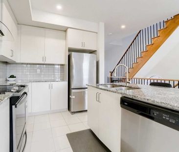 For Lease - 239 Harding Park, Newmarket, Ontario - Photo 3