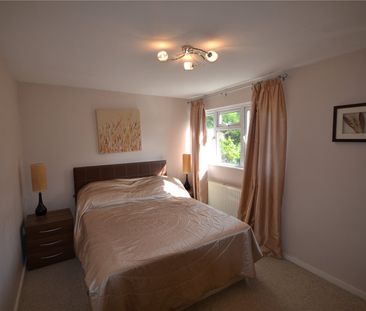 3 bedroom House in Winscombe, Berkshire - Photo 2