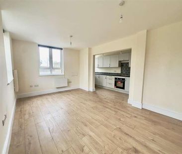 West End House, West Street, Fareham, PO16 - Photo 1