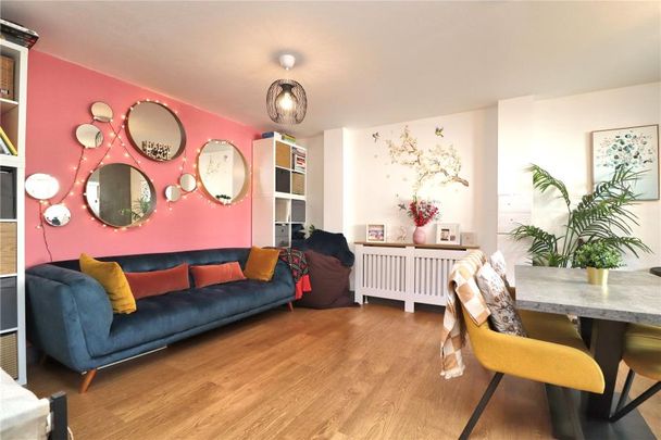 Eve Road, Woking - 1 bedroomProperty for lettings - Seymours - Photo 1