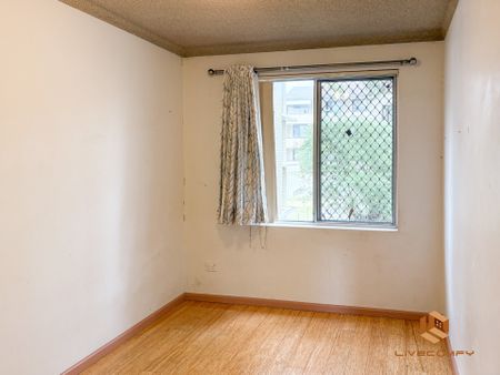 Strathfield - Photo 3