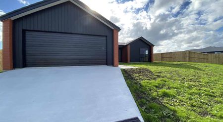 Spacious luxury living - Photo 4