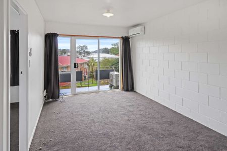 Freshly Carpeted 1-Bedroom Unit in Prime Otahuhu Location! - Photo 2