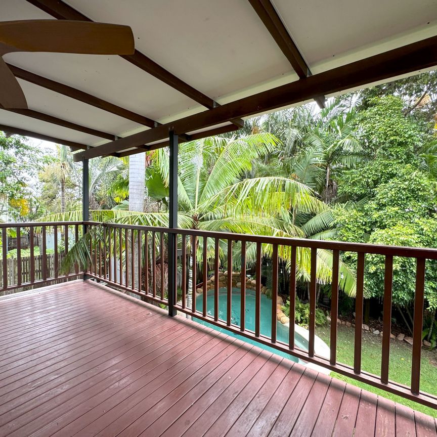 SPECTACULAR QUEENSLANDER OASIS + POOL + PERFECT LOCATION - Photo 1