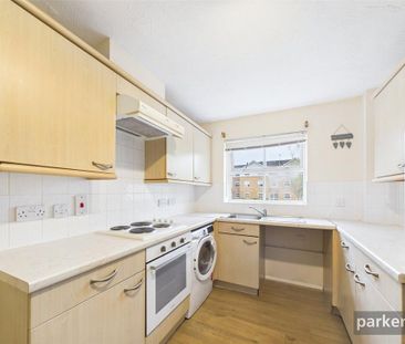 2 bedroom apartment to rent - Photo 4