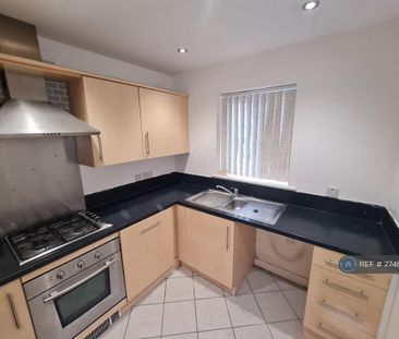 3 bedroom end of terrace house to rent - Photo 6