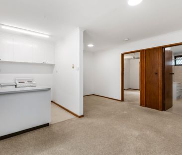 Character & Coastal Charm - Photo 5