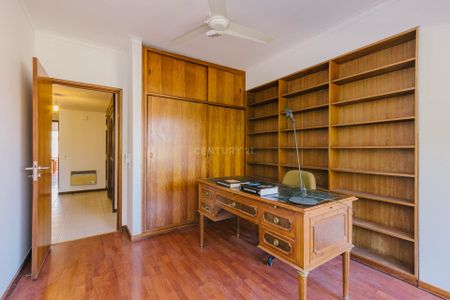 Apartamento T3 para arrendamento - Junto à Av Brasil - Photo 5