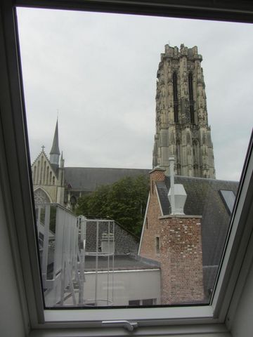 Gezellig 2-SLK dakappartement van 85 m² met zicht op Sint-Romboutstoren - Photo 3