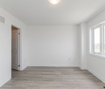 For Lease - 57 Union Boulevard, Wasaga Beach, Ontario - Photo 6