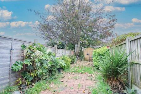 Garfield Street, Watford, WD24 - Photo 2