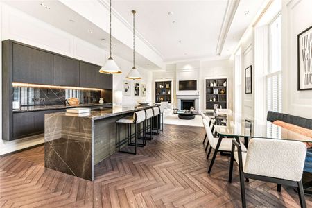 Beautiful 3 bedroom duplex apartment on the border of Regent's Park. - Photo 3