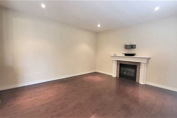 For Lease - 15 Sasha Court, Hamilton, Ontario - Photo 1