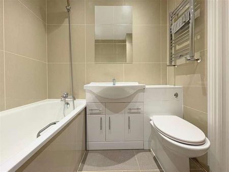 Sandrock Hall, Hastings, TN34 - Photo 3