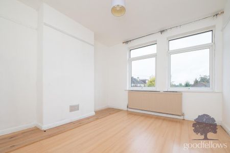 4 bedroom semi-detached house to rent - Photo 5