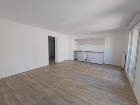 location Appartement T3 DE 68.7m² À BOBIGNY - Photo 3