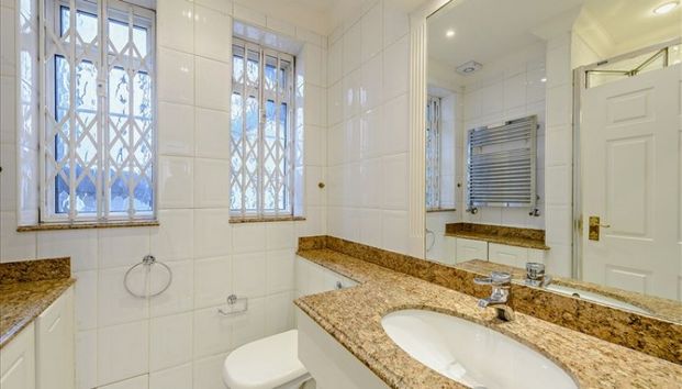 Strathmore Court, Park Road, London - Photo 1