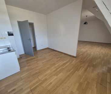 Location Appartement 2 pièces 68m² AIRE SUR LA LYS 62120 - Photo 4