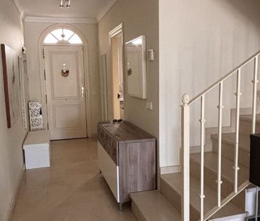 2 Bedroom Apartment For Rent in Nueva Andalucía, Málaga - Photo 2