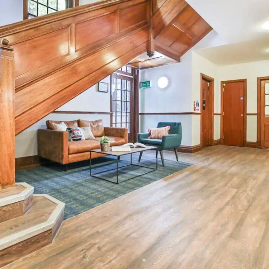 Compact Studio - Photo 1