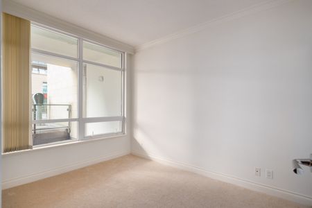 172 Victory Ship Wy (2nd Floor), North Vancouver - Photo 2