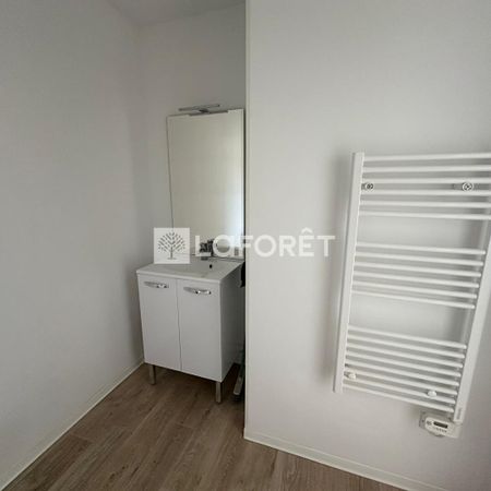 Appartement T1 SAINT JEAN D ILLAC à louer - Photo 4