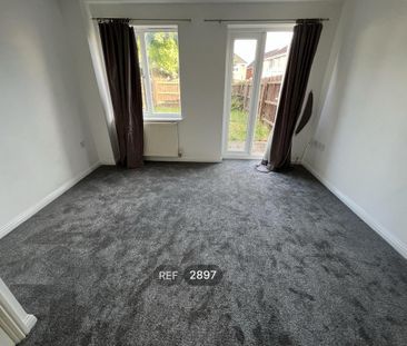 2 bedroom property to rent - Photo 1